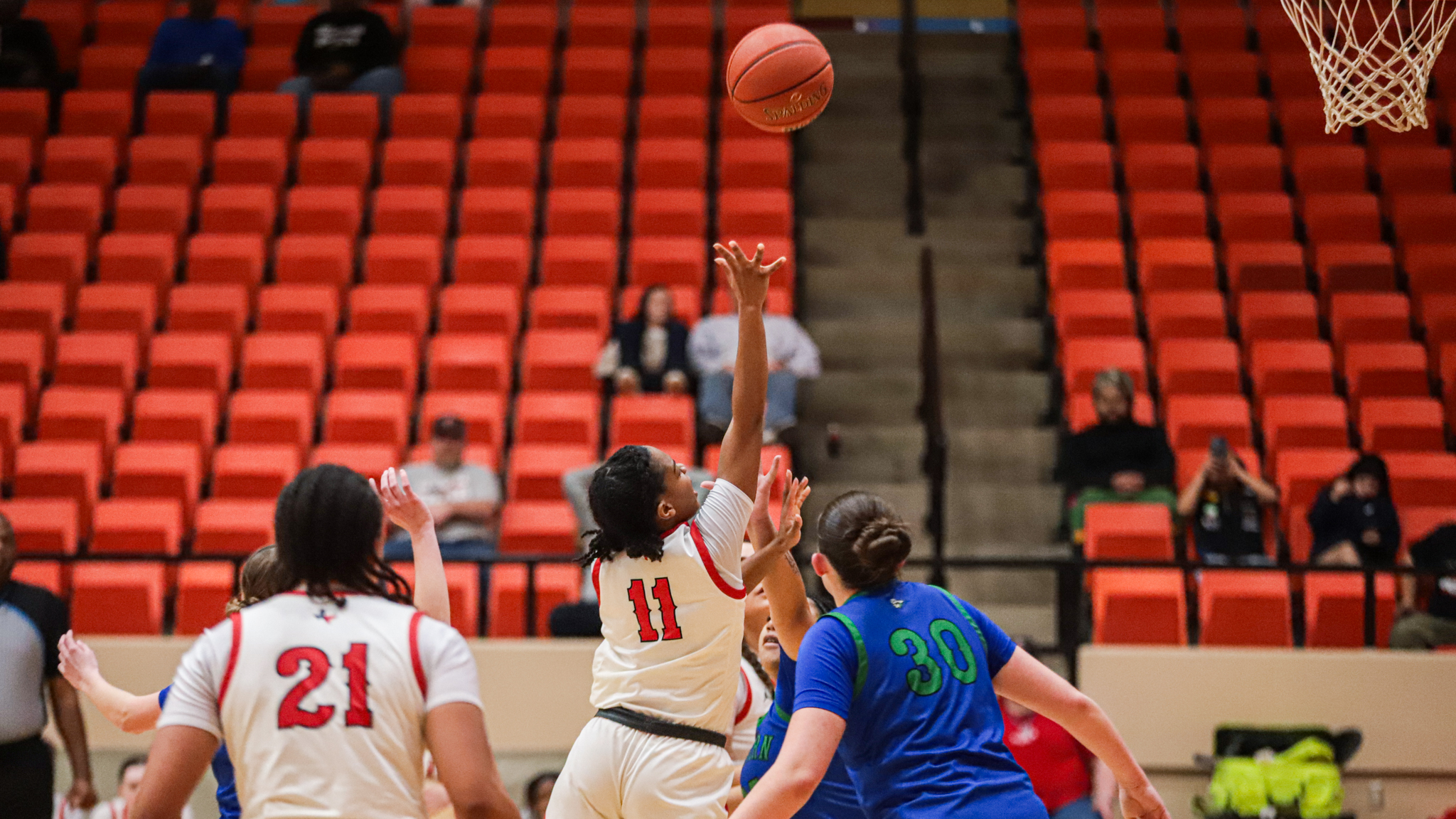 Lady Hawks Basketball Earns 20th Win of the Season with Giant Victory Over Western Texas
